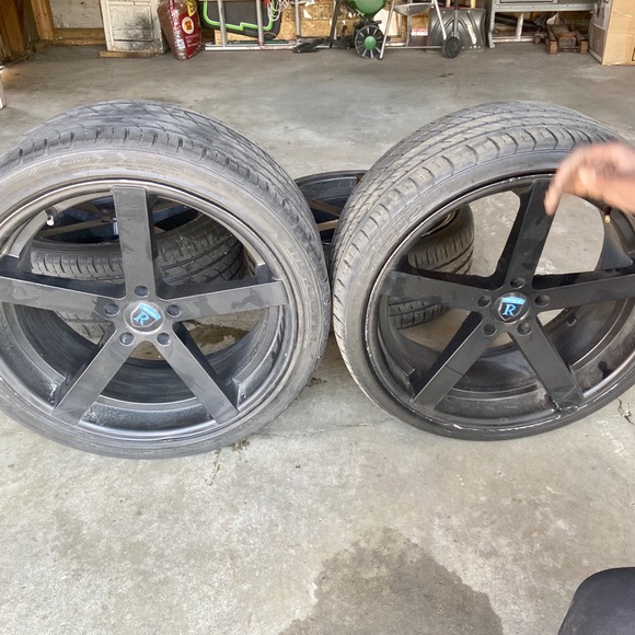 20” Rims - Picture 6 of 7